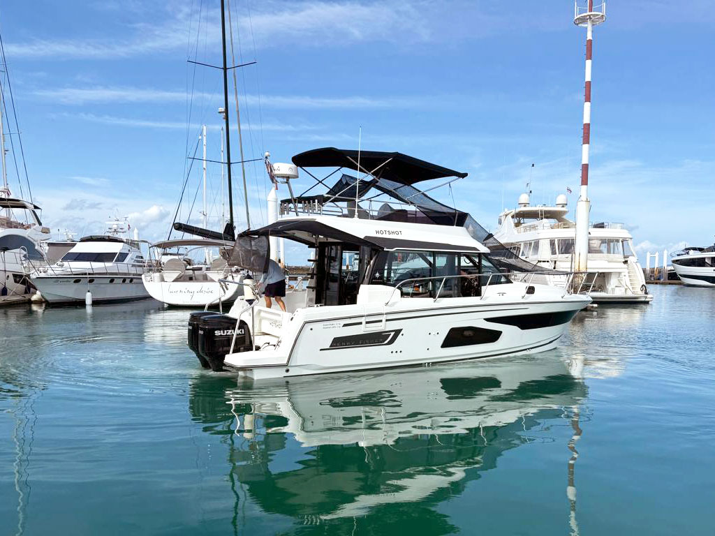 Hotshot - Yacht Charter Phuket